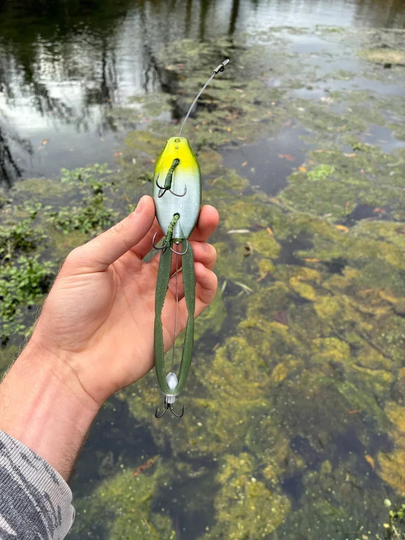 Weedless Frog Fishing Lure for Pike and Perch